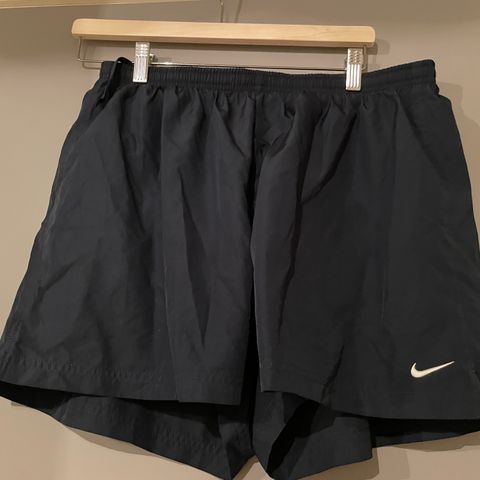 Nike marineblå shorts - perfekt for golf/tennis- helt ny/ubrukt