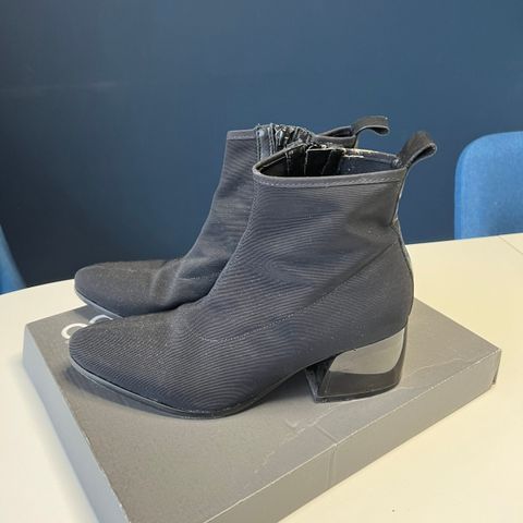 Ankle boot / Ankelstøvletter i str 37.5