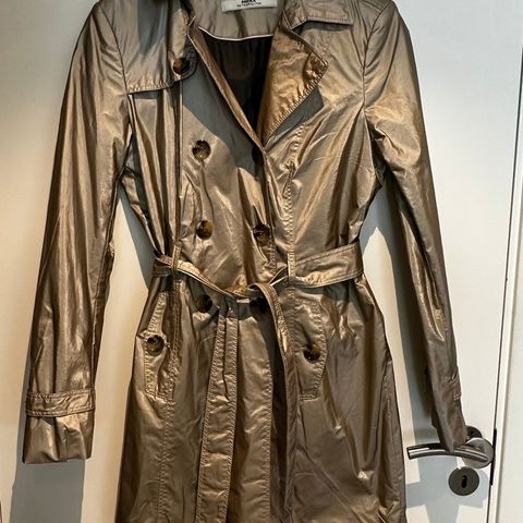 Trenchcoat Mexx Metropolitan str 40 selges