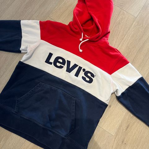 Levi’s hettegenser