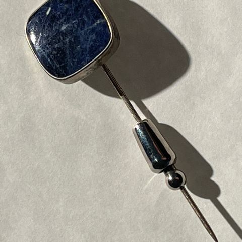 Slipsnål sølv 830 S med blå stein
