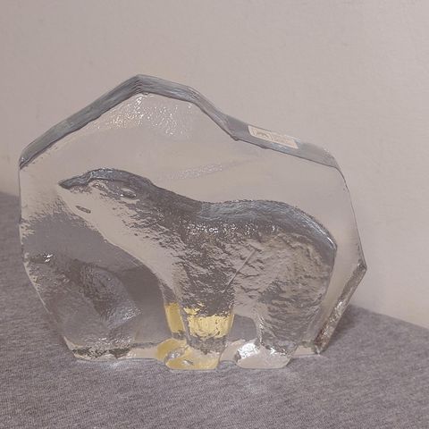 Magnor Glassverk ~ Kunstglass Isbjørn
