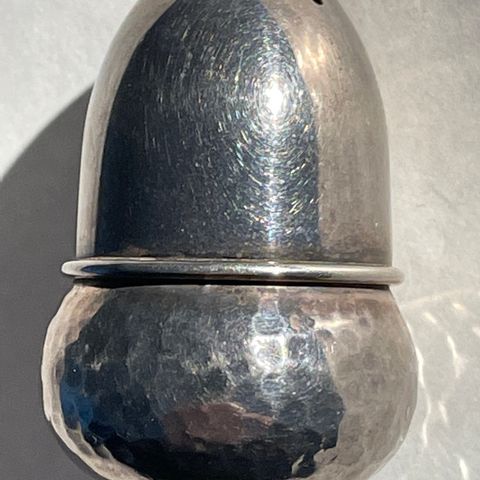 Eikenøtt saltbøsse sølv 830 S Gullsmed Hans Hohle
