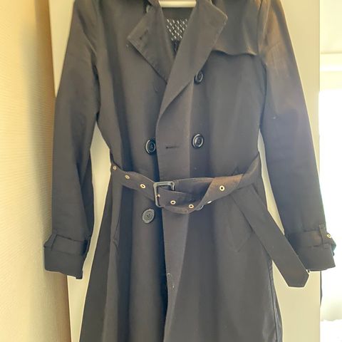 Trenchcoat fra Haust Collections