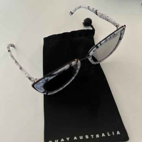 Quay Australia solbrille