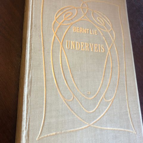 Underveis. Utgitt 1906