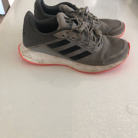 Adidas sko str 37,5