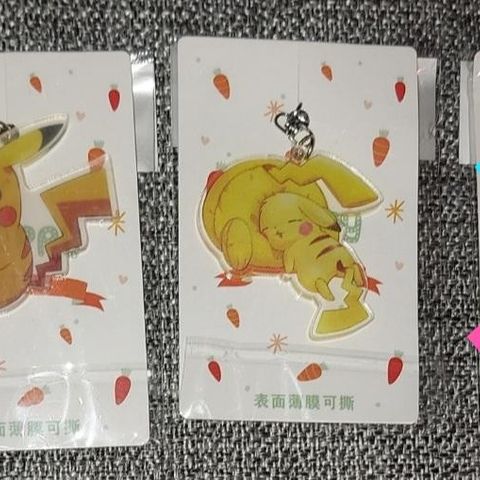 Pokemon Pikachu Anime Acryl nøkkelringer selges!