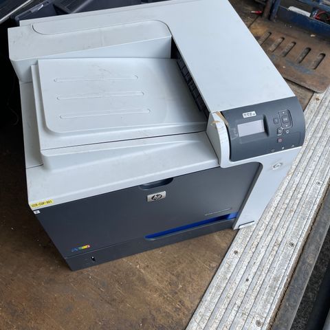 HP LASERJET CP4025