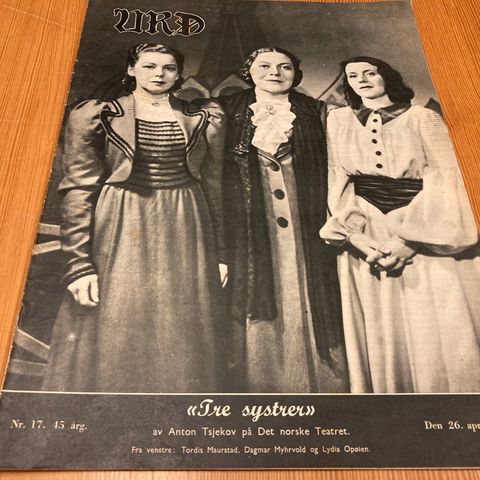 URD Nr. 17 - 1941 - FORSIDE : TORDIS MAURSTAD, DAGMAR MYHRVOLD, LYDIA OPØIEN