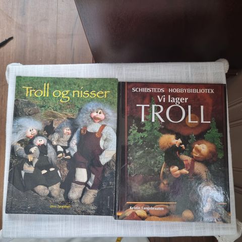 2 bøker vi lager troll og troll og nisser