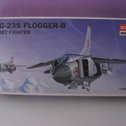 Academy (nr 1621(1993)) - 1/72 MIG-23S FLOGGER-B - komplett