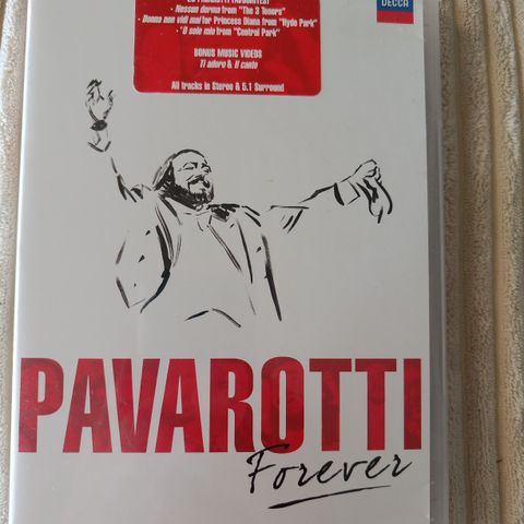 Skrotfot: Pavarotti Forever