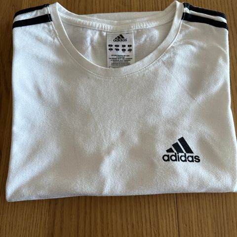 adidas  t kjorte str L, 100% bomull