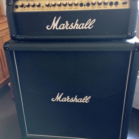 Marshall Valvestate100V Model 8100 og Marshall 8412 4 x 12 Lead 140 Watt Cabinet