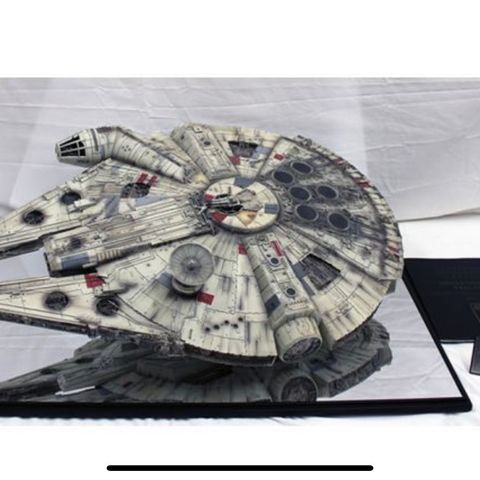 Master Replicas "Millennium Falcon" SE, Studio scale. Star Wars