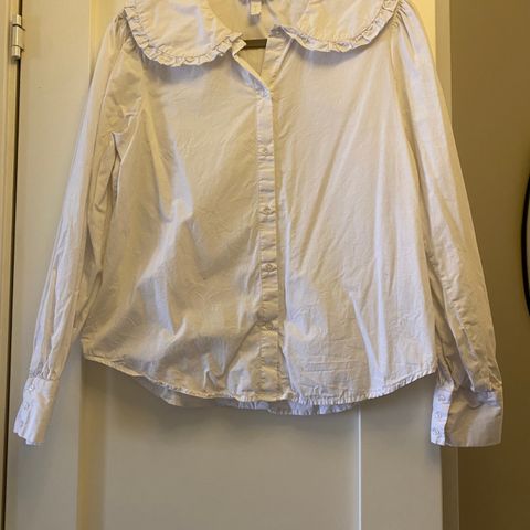 Hvit skjorte i 100% bomull fra H&M - Størrelse M