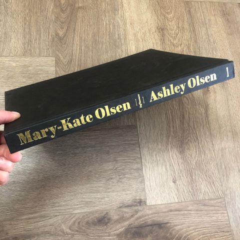 Coffee table book - Mary Kate and Ashley Olsen