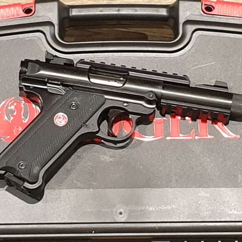 RUGER 40150 MARK 4. TACTICAL 22lr.