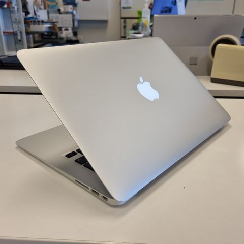 Macbook Air 13" A1466 -