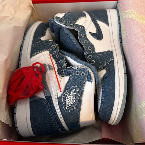 Jordan 1 Denim UNC Blue