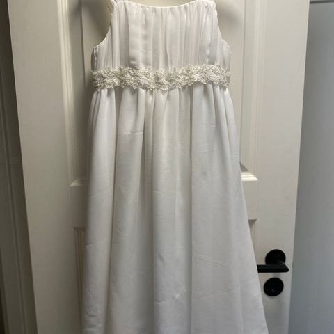 Vakker kjole til brudepike