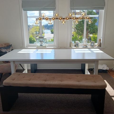 Spisebord 2,20 x 1 meter m/ileggsplate blir bordet 2,40 cm