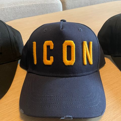 ICON Dsquared2 CAPS