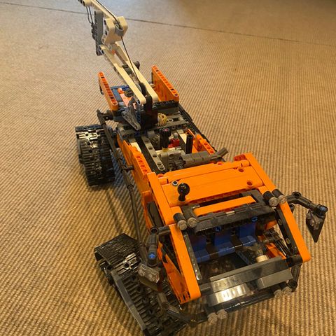 LEGO Technic Arctic Beltebil