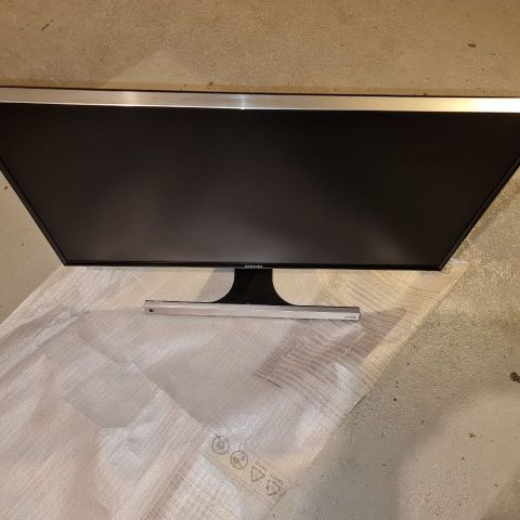 Samsung 27" LED SyncMaster S27D590P