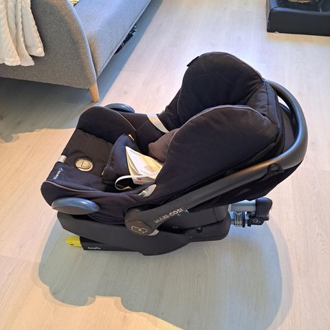 Maxi Cosi med 2 baser