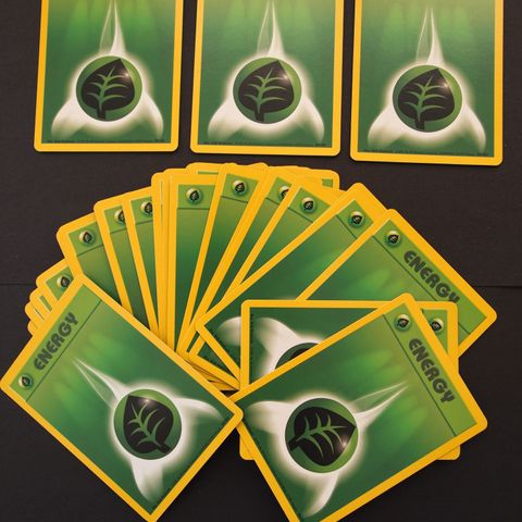 22 x pene Grass Energy 99/102 Pokemon kort, Base Set 1999