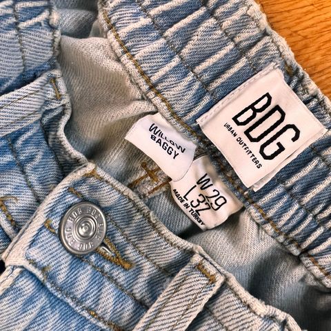 BDG UrbanOutfitters W28L32