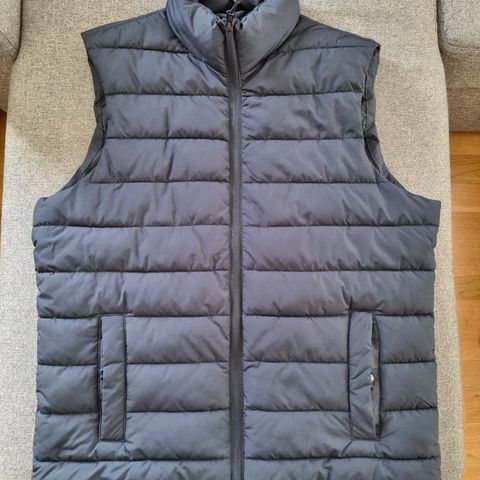 Fin Vest M