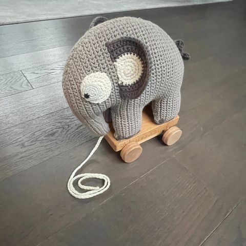 SEBRA elefant draleke på hjul