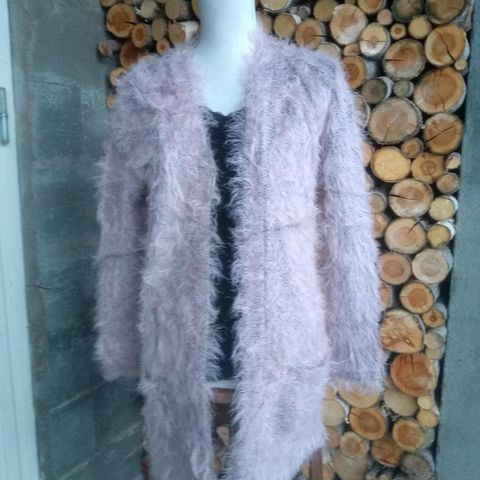 Ubrukt Rosa fluffy jakke