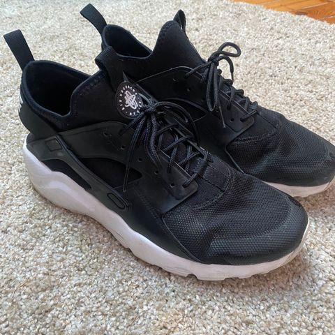 Nike Air Huarache sko strl 45 Ny pris