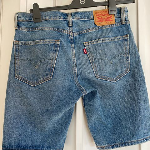 Levis shorts strl W31