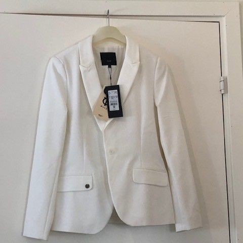 Splitter ny elegant hvitt buksedrakt fra danske Pultz. Godt kjøp !