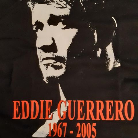 Wwe Eddie Guerrero memorial t-skjorte selges