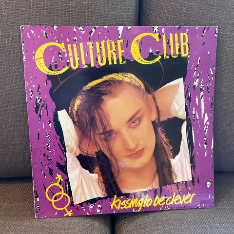 Culture Club - Kissing to be clever