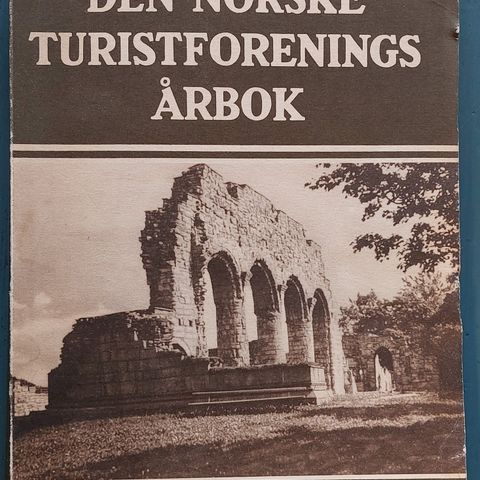 Den Norske Turistforenings Årbok 1945.