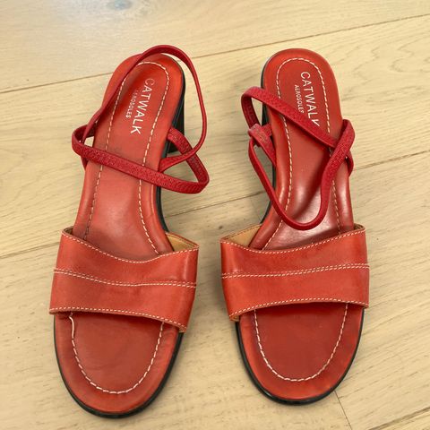 Røde sandaler Catwalk str EU 6