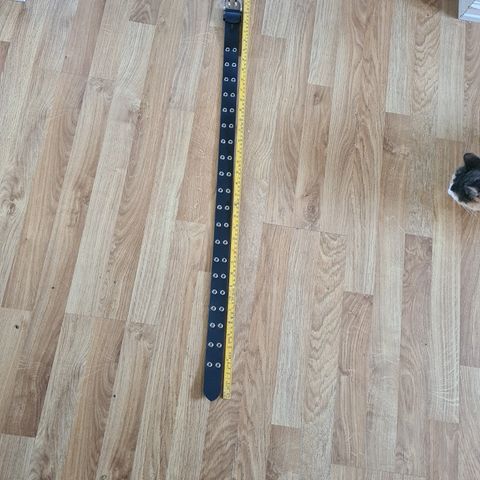 Ny belte ca 90 cm lang