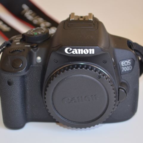 Canon EOS 700 D med 5 objektiver