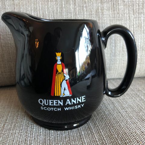 Queen Anne Scotch Whisky mugge