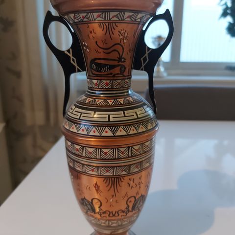 Gammel vase, håndmalt i Hellas -79