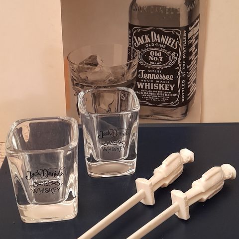 Jack Daniels shot glass, rørepinner, bar, restaurant. 220.-