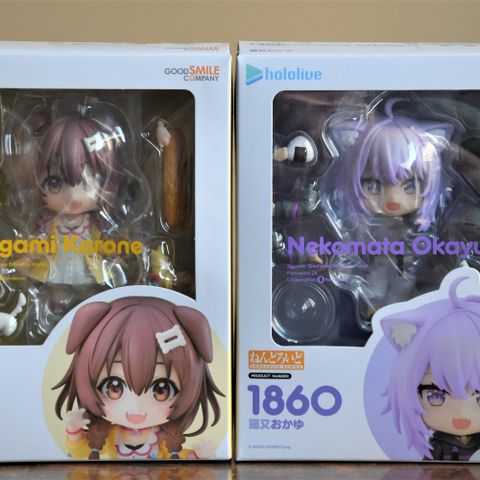 Hololive Inugami Korone og Nekomata Okayu Nendoroids