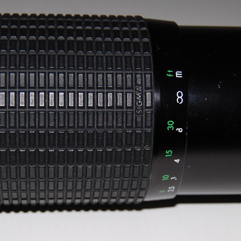 Sigma 80-200mm  MC f/4.5-5.6 Zoom Lens ????? Mount ???
